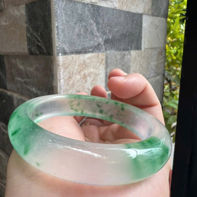 Vòng Tay Nữ Bản Hẹ Đá Mã Não DuLong Trắng Xanh Rong Biển Trong Bóng Đẹp Ni 53mm Cao 13mm Dầy 8mm Nữ 50kg - 55kg đeo Món quà tặng Nữ đeo tay xinh rẻ đẹp ý nghĩa ạ