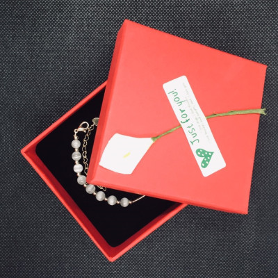 Siêu phẩm Lắc tay trái tim, Phong cách hàn quốc, mạ vàng 24K, đình đá opal, hạt tròn 6li, Kèm hộp đựng hoa hồng