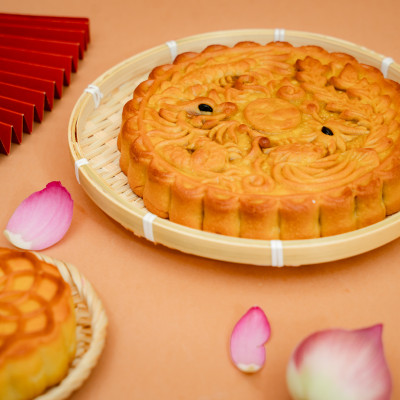 BÁNH TRUNG THU MẶT TRĂNG 001: NHÂN THẬP CẨM GÀ QUAY JAMBON 8 TRỨNG 800G -Thành Long - VIỆT NAM