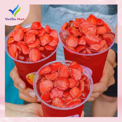 Dâu Tây Ngâm Đường Phèn 1.3kg VietTin Mart