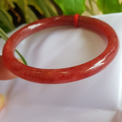Vòng Cẩm Thạch Đỏ đẹp 58mm x chột 7mm màu đỏ đậm bóng là màu chiến thắng chuẩn hợp nữ mạng hỏa mạng thổ 55kg - 68kg đeo đẹp tay may mắn tốt sức khỏe công việc rực rỡ tài lộc ạ