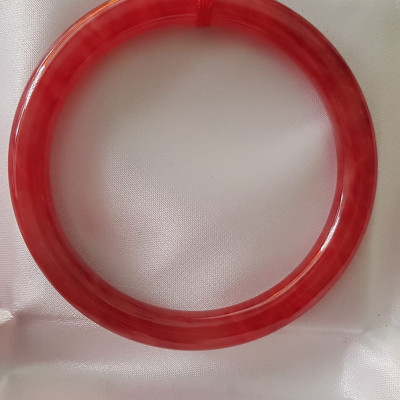 Vòng Cẩm Thạch Đỏ Bông 59mm x cọng 8mm màu đỏ bông tươi sáng bóng thiệt đẹp là màu chiến thắng chuẩn hợp nữ mạng hỏa mạng thổ 57kg - 70kg đeo đẹp tay may mắn tốt sức khỏe công việc rực rỡ tài lộc ạ