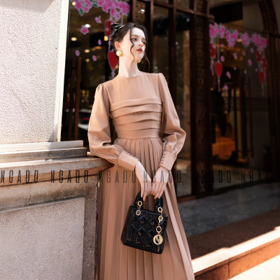 Đầm nâu xếp ly dài tay NGADO