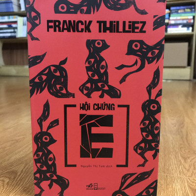 Combo sách văn học hay: Hội chứng E + Biên niên ký chim vặn dât cót + Trong chúng tôi có kẻ nói dối (tặng kèm bookmark)