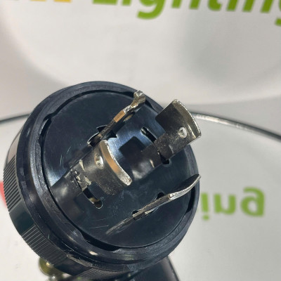 Phích cắm điện Locking 4 chấu JY-7420 JYE - Hàng Chính Hãng