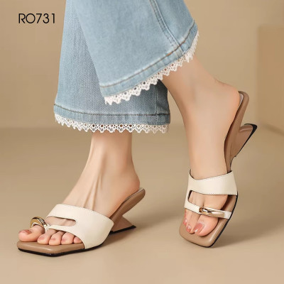 Dép nữ quai ngang xỏ ngón, gót cách điệu ROSATA RO731 - 5p - Nâu, Trắng- BKSTORE
