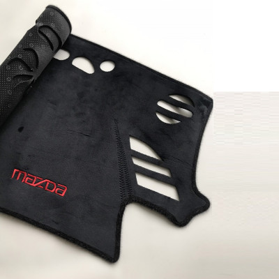 Thảm nhung taplo chống nắng dành cho xe Mazda 3 2015-2019