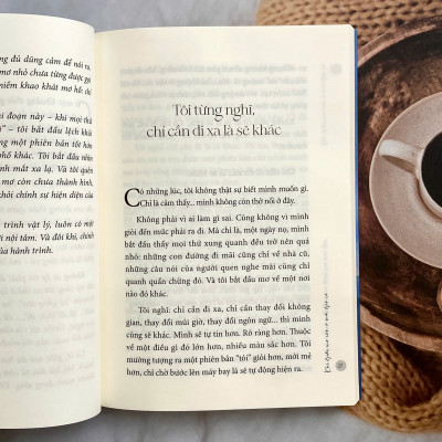 Sách - Lạc mình trong những giấc mơ giữa hai múi giờ