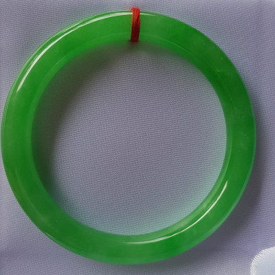 Vòng tay nữ đá cẩm thạch tự nhiên Ngọc Lý Đẹp 54mm x cọng 8mm Màu Xanh Lý tươi sáng bóng mượt đẹp Nữ 53kg - 60kg đeo Vòng hợp nữ mệnh Mộc mệnh Hỏa mệnh Thủy ạ