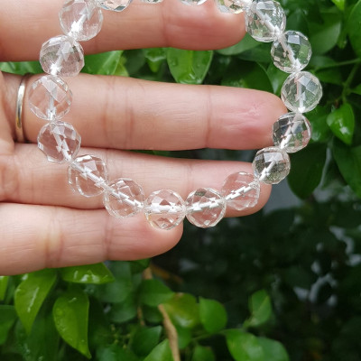 Vòng tay phong thủy nữ đá thạch anh trắng giác tự nhiên Size vòng 10mm Chất liệu đá thạch anh màu trắng tinh khôi giác đẹp ạ 