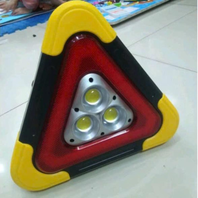 Biển Tam Giác Cảnh Báo Nguy Hiểm Phản Quang Cho Ô Tô Biển báo có đèn led với nhiều chế