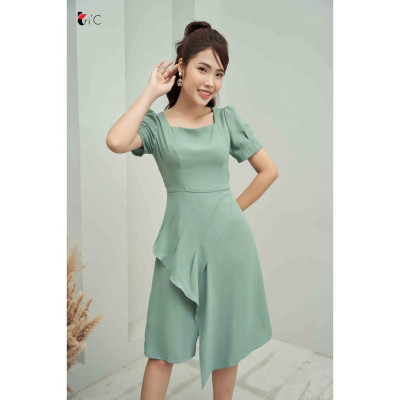 Đầm A cổ vuông, tay bồng, bèo lệch Tri