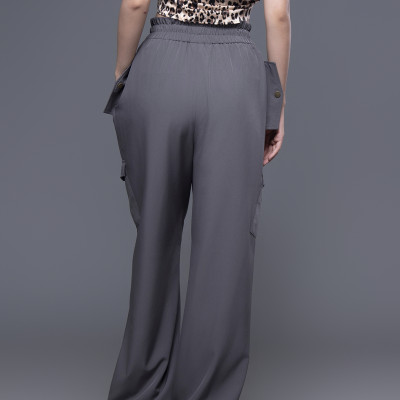 Quần nữ xen lụa xám đậm túi hộp rút ống 