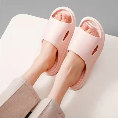 Dép xốp sọc đi trong nhà , trong văn phòng, nhà tắm ,  chống trơn trượt ,chống thấm nước , êm nhẹ ,mang lại cảm giác thoải mái cho người sử dụng