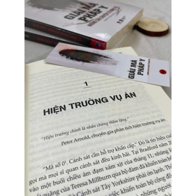 Sách - Giải Mã Pháp Y - Những Câu Chuyện Từ Bóng Tối - Val McDermid - Bách Việt