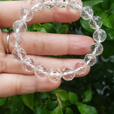 Vòng tay phong thủy nữ đá thạch anh trắng giác tự nhiên Size vòng 10mm Chất liệu đá thạch anh màu trắng tinh khôi giác đẹp ạ 