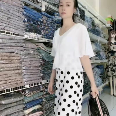 Jum dài cạp cao tôn dáng.