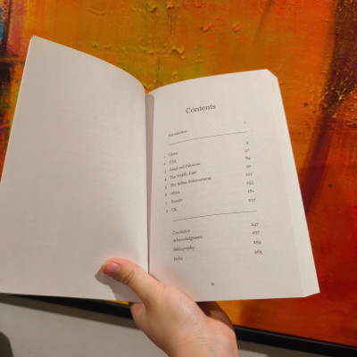 Sách - The Age of Walls: How Barriers Between Nations Are Changing Our World by Tim Marshall - Nonfiction/ Politics/ History