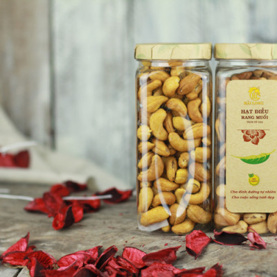 Combo Đậu Nành Sấy Cỏ Ngọt Vị Cay Hải Long (230g) + Hạt Điều Rang Muối Tách Vỏ Lụa Hải Long (250g)